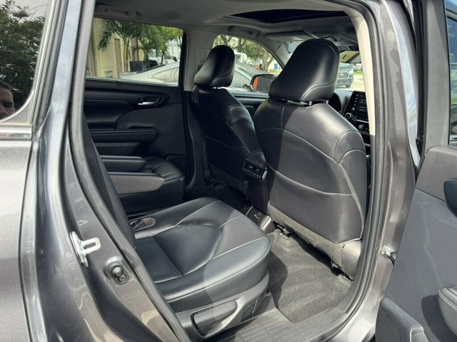2022 Toyota Highlander XLE AWD - 23084498 - 8