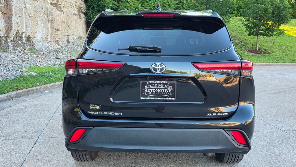 2022 Toyota Highlander XLE AWD - 23024780 - 11