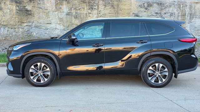 2022 Toyota Highlander XLE AWD - 23024780 - 1