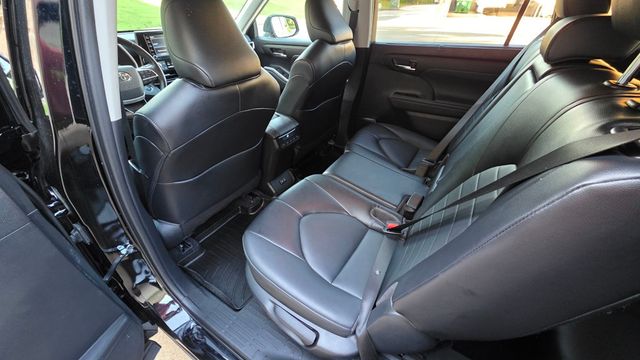 2022 Toyota Highlander XLE AWD - 23024780 - 26