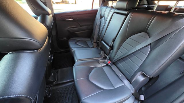 2022 Toyota Highlander XLE AWD - 23024780 - 27