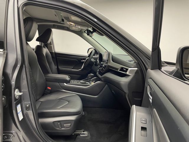 2022 Toyota Highlander XLE AWD - 22954582 - 16