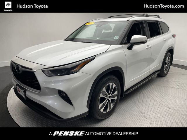 2022 Toyota Highlander XLE AWD - 22973082 - 0