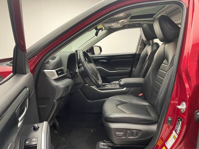 2022 Toyota Highlander XLE AWD - 22987786 - 11