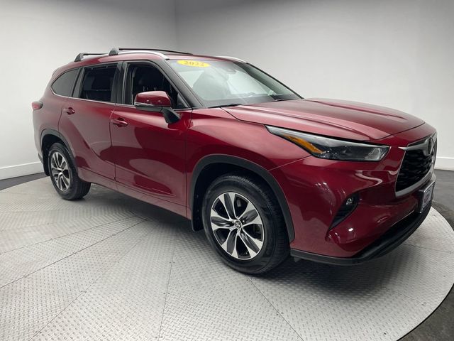 2022 Toyota Highlander XLE AWD - 22987786 - 2