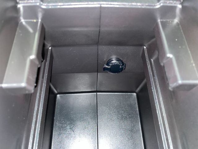 2022 Toyota Highlander XLE AWD - 22987786 - 39