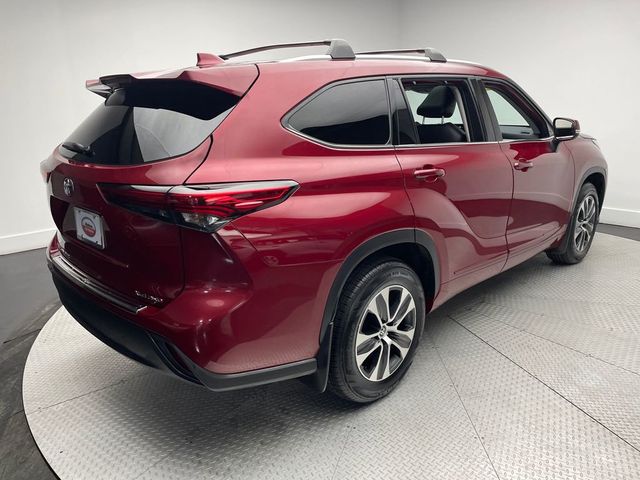2022 Toyota Highlander XLE AWD - 22987786 - 4