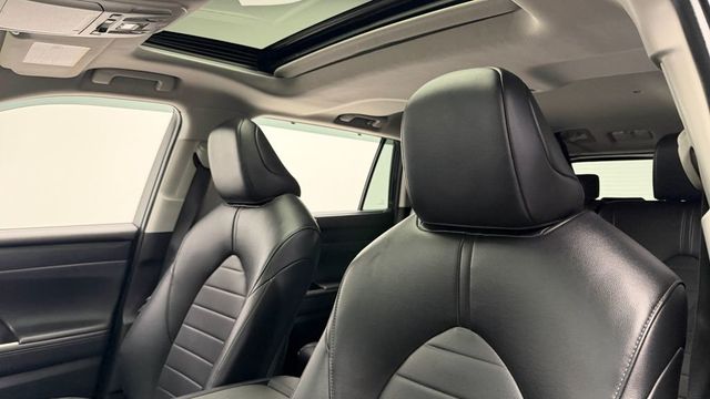 2022 Toyota Highlander XLE AWD - 23034743 - 13