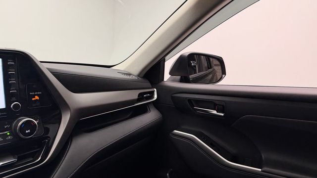 2022 Toyota Highlander XLE AWD - 23034743 - 25