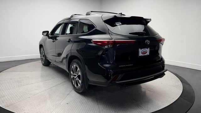 2022 Toyota Highlander XLE AWD - 23034743 - 34