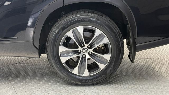 2022 Toyota Highlander XLE AWD - 23034743 - 3