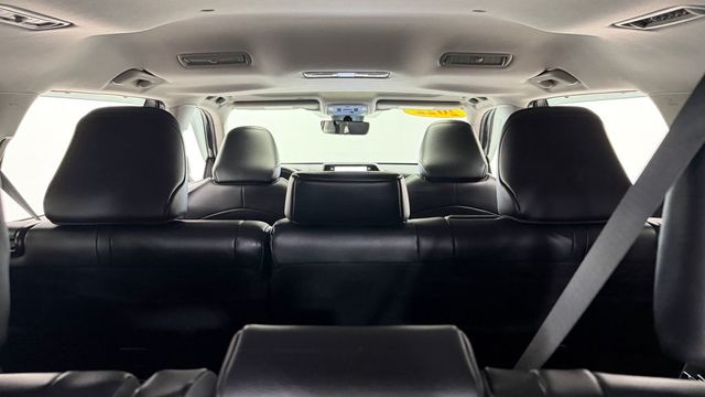 2022 Toyota Highlander XLE AWD - 23034743 - 39
