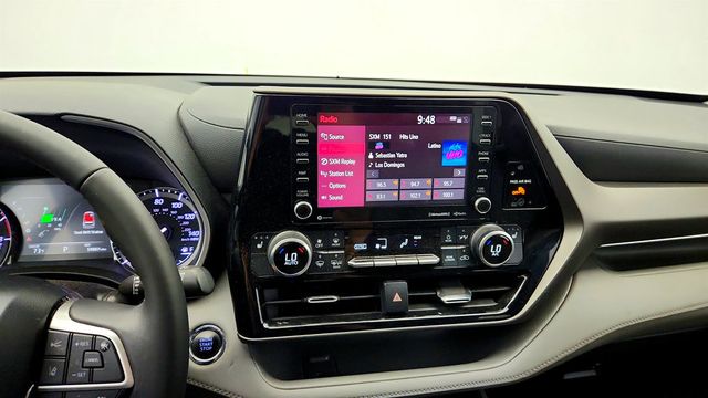 2022 Toyota Highlander XLE AWD - 23043971 - 16