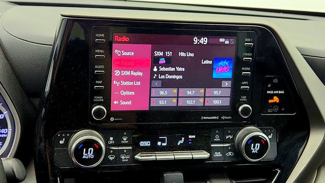 2022 Toyota Highlander XLE AWD - 23043971 - 17