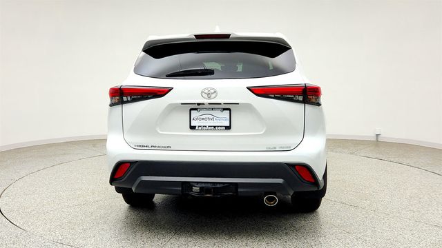 2022 Toyota Highlander XLE AWD - 23043971 - 5