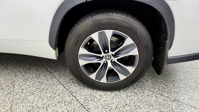 2022 Toyota Highlander XLE AWD - 23043971 - 8