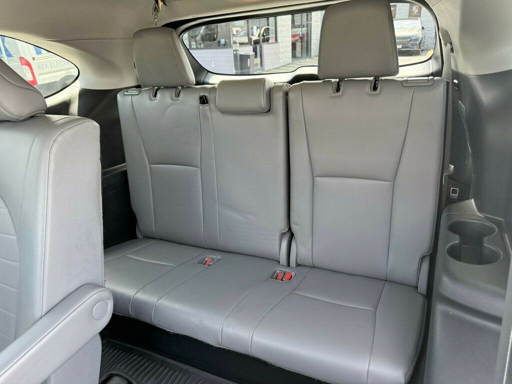 2022 Toyota Highlander XLE photo 19