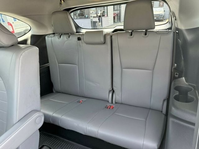 2022 Toyota Highlander XLE AWD - 22885246 - 18