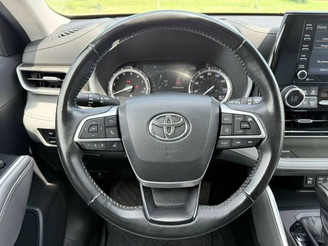 2022 Toyota Highlander XLE AWD - 22885246 - 25