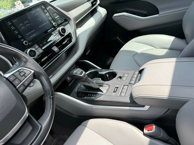 2022 Toyota Highlander XLE AWD - 22885246 - 26