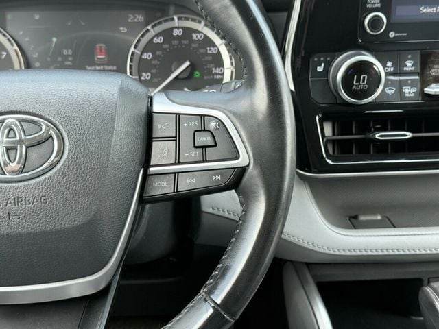 2022 Toyota Highlander XLE AWD - 22885246 - 28