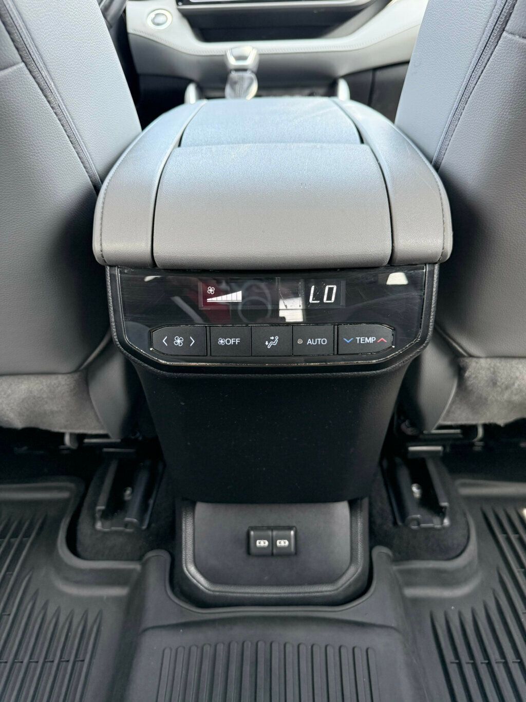 2022 Toyota Highlander XLE AWD - 22885246 - 36