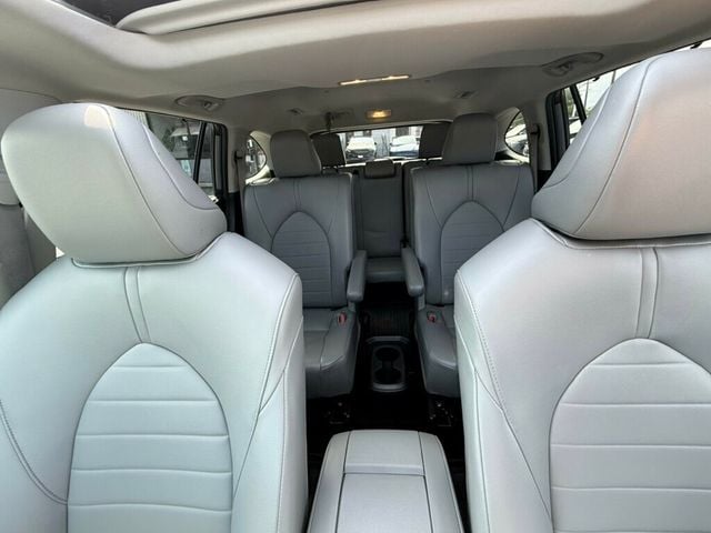2022 Toyota Highlander XLE AWD - 22885246 - 38