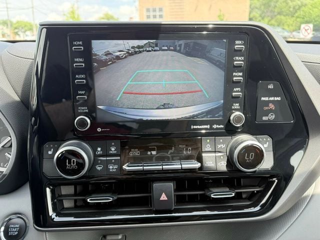 2022 Toyota Highlander XLE AWD - 22885246 - 3