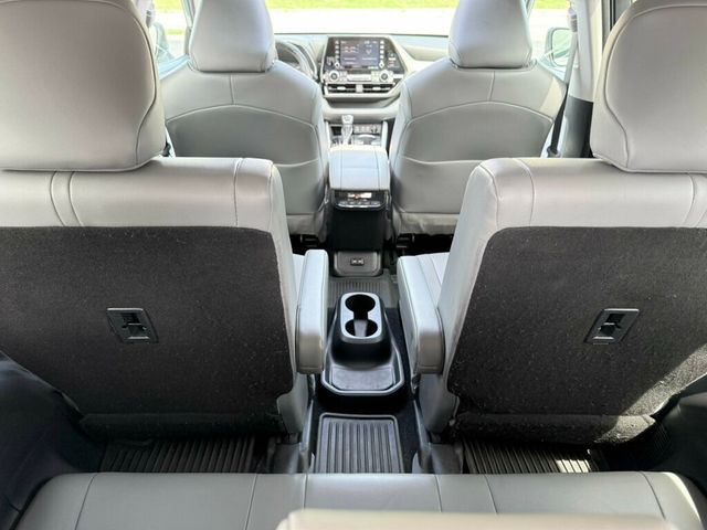 2022 Toyota Highlander XLE AWD - 22885246 - 39