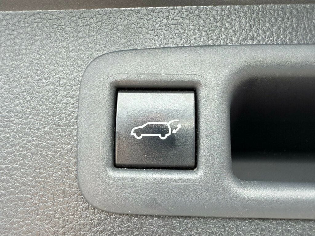 2022 Toyota Highlander XLE photo 40