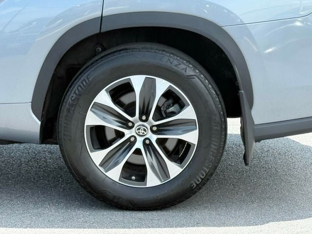 2022 Toyota Highlander XLE AWD - 22885246 - 44