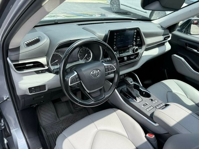 2022 Toyota Highlander XLE AWD - 22885246 - 8