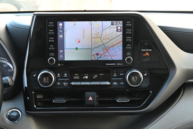 2022 Toyota Highlander XLE FWD - 23000127 - 9