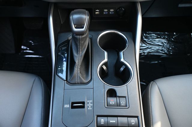 2022 Toyota Highlander XLE FWD - 23000127 - 11