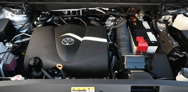 2022 Toyota Highlander XLE FWD - 23000127 - 19