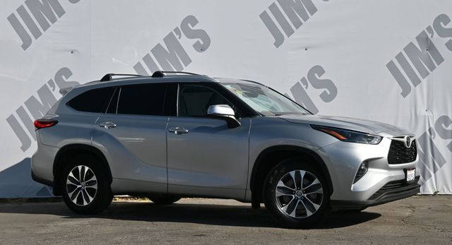 2022 Toyota Highlander XLE FWD - 23000127 - 2