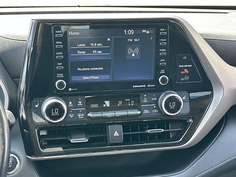 2022 Toyota Highlander XLE FWD - 22989981 - 14