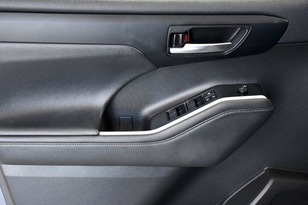 2022 Toyota Highlander XLE FWD - 22804423 - 8