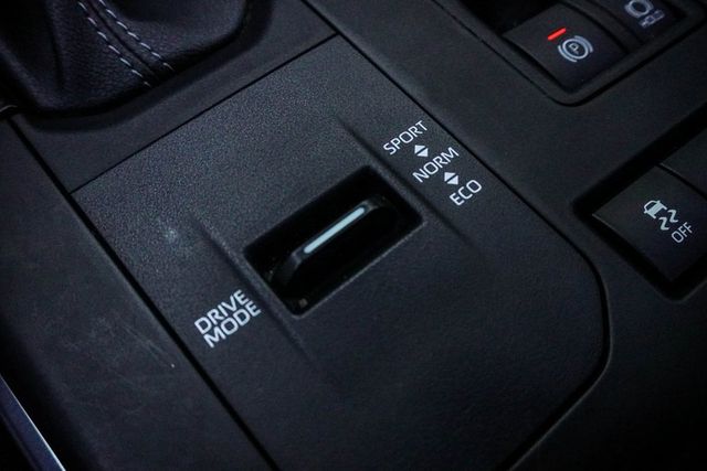 2022 Toyota Highlander XLE FWD - 22959733 - 17