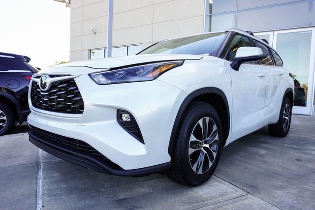 2022 Toyota Highlander XLE FWD - 22959733 - 2