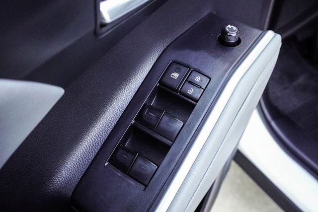 2022 Toyota Highlander XLE FWD - 22959733 - 30