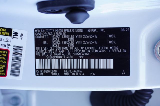 2022 Toyota Highlander XLE FWD - 22959733 - 37