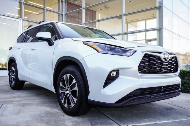 2022 Toyota Highlander XLE FWD - 22959733 - 3