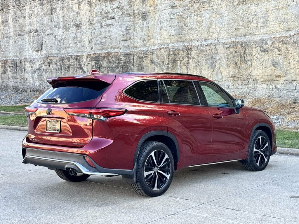 2022 Toyota Highlander XSE AWD - 23087524 - 3