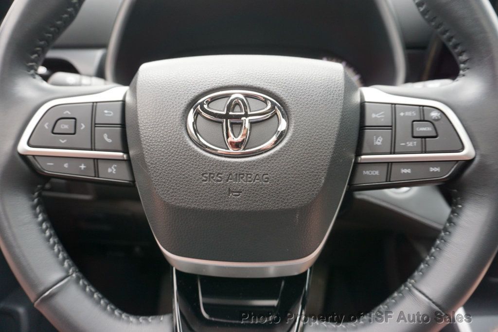 2022 Toyota Highlander XSE photo 28