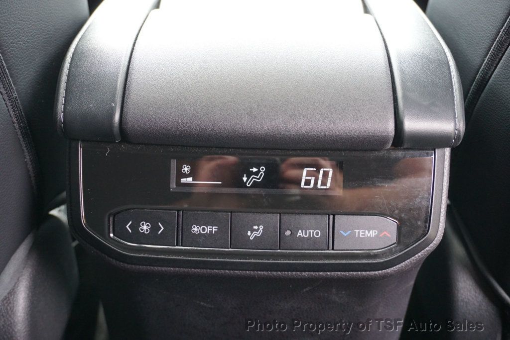 2022 Toyota Highlander XSE photo 35