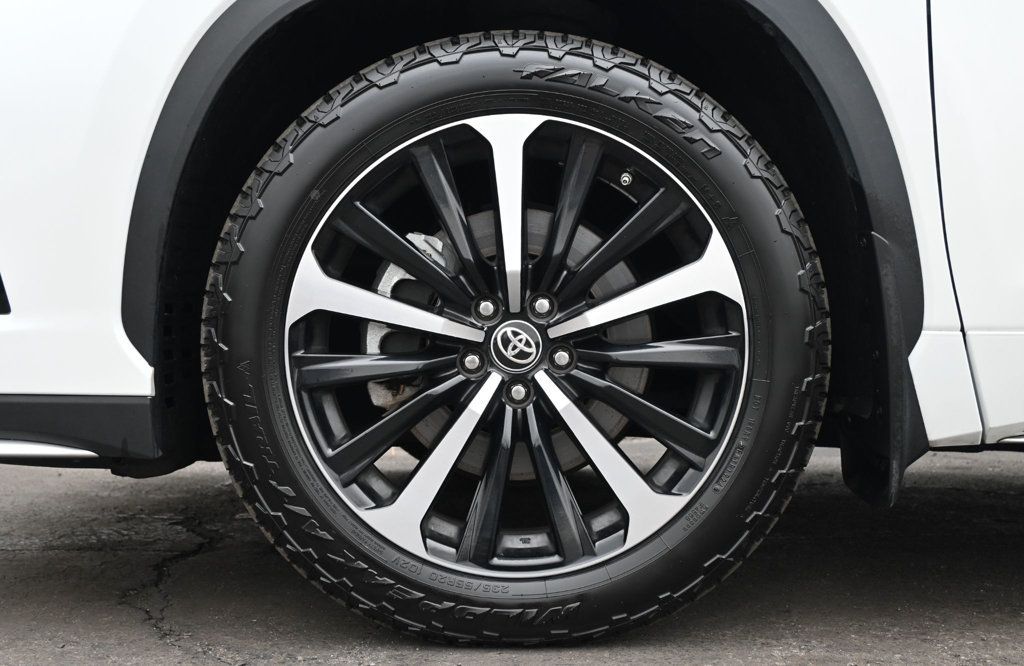 2022 Toyota Highlander XSE photo 4