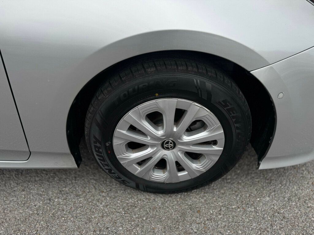 2022 Toyota Prius  - 22944185 - 32