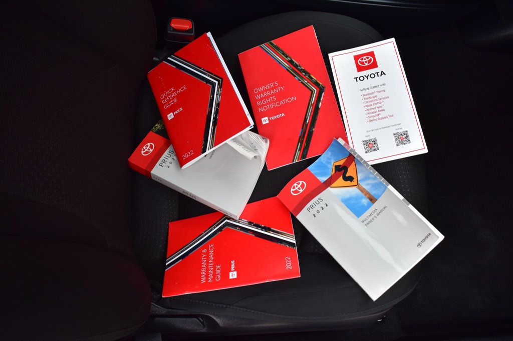 2022 Toyota Prius LE - 22950107 - 12