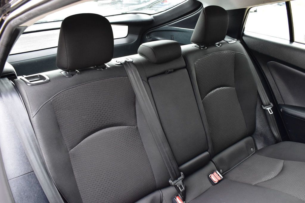 2022 Toyota Prius LE - 22950107 - 23